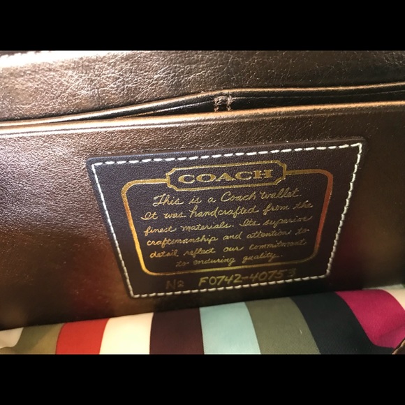 Coach Signature Collection Tote & Wallets - Picture 6 of 8